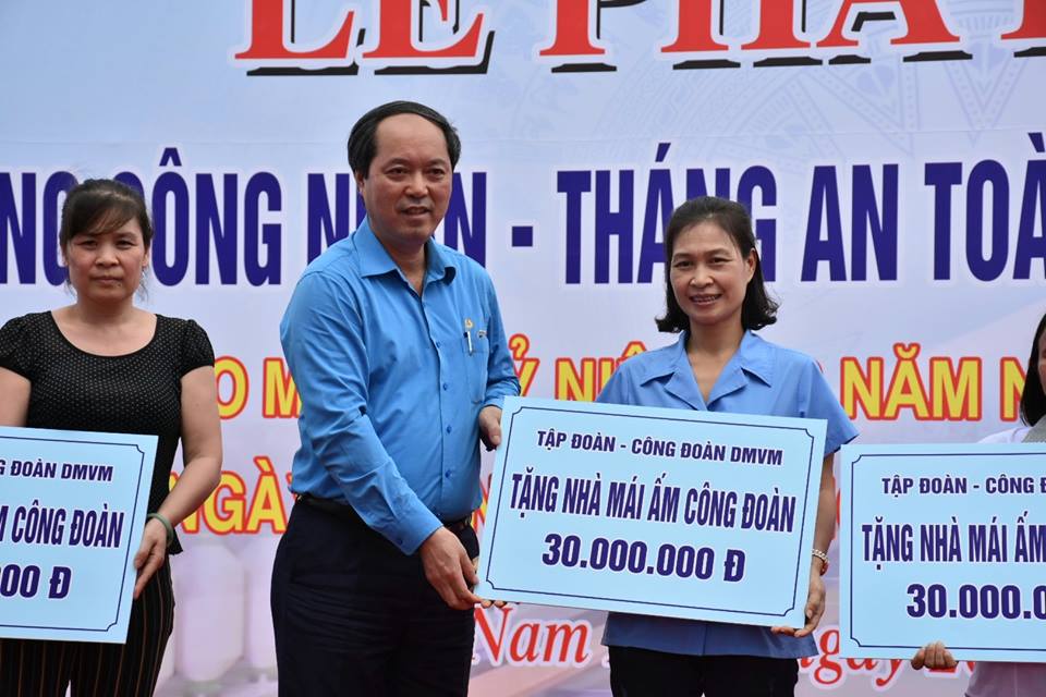 Ngành Dệt May phát động Tháng Công nhân