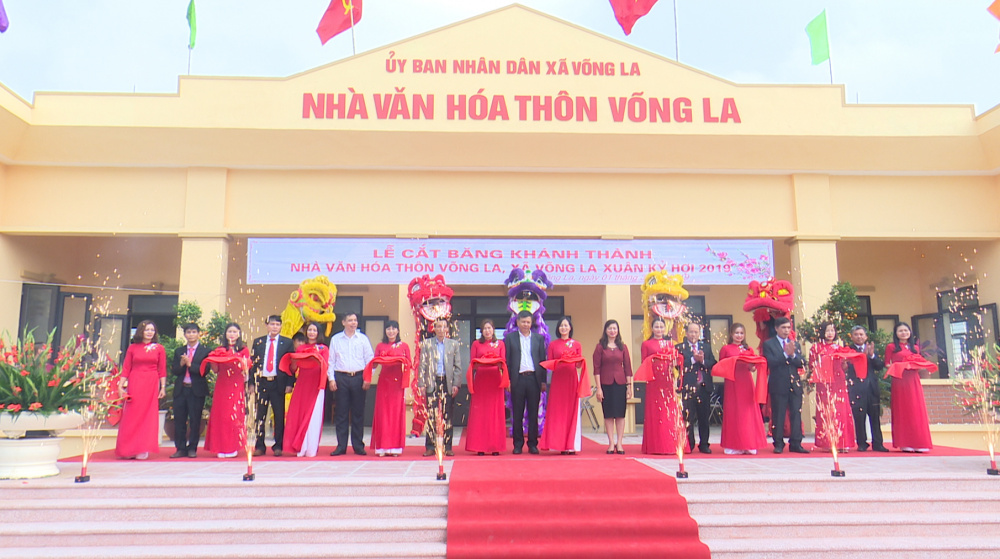 Lễ cắt băng khánh thành Nhà văn hóa thôn Võng La
