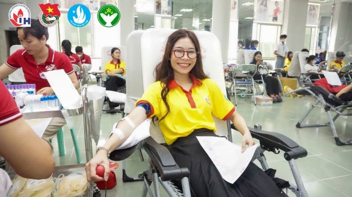 Hàng năm, Nhà trường thường xuyên tổ chức hướng nghiệp, tư vấn tuyển sinh cho học sinh và phụ huynh học sinh trên địa bàn Thành phố Hồ Chí Minh và các khu vực lân cận. Đoàn thanh niên phối hợp cùng Hội sinh viên trường Tổ chức các hoạt động tình nguyện có ý nghĩa như: Mùa hè xanh, hiến máu nhân đạo, tiếp sức mùa thi, các công tác từ thiện, công tác CWIN được cấp phép hợp pháp bởi PAGCOR và Freeport, các hoạt động giao lưu sinh viên quốc tế, chương trình hợp tác Cwincom hiện đang mở nhằm kết nối, đào tạo, tìm việc làm cho sinh viên.