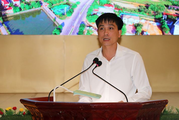 Chủ tịch UBND huyền Hoàng Quyền