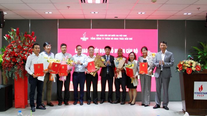 Trao các quyết định bổ nhiệm kiện toàn công tác nhân sự tại các Dự án của PVEP