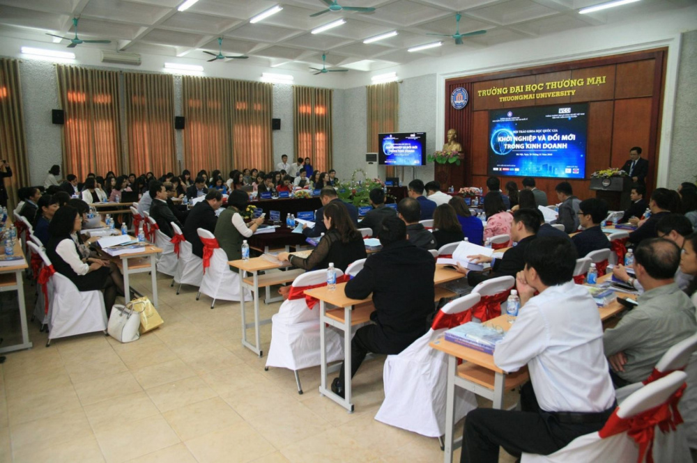 đại học thương mại