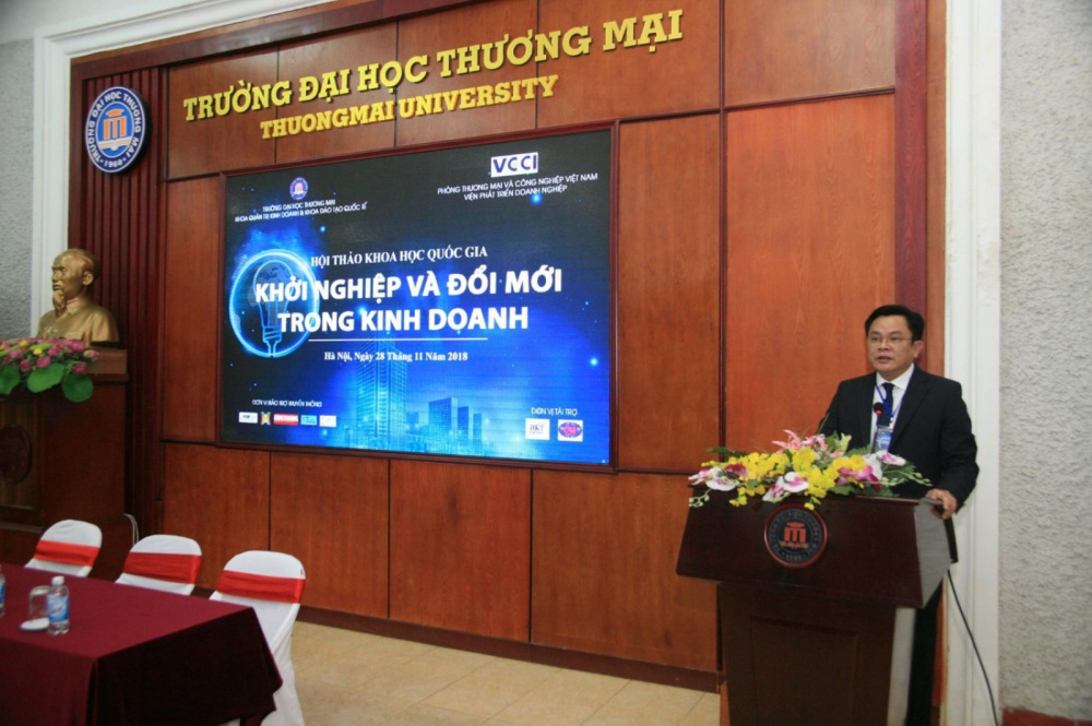 đại học thương mại