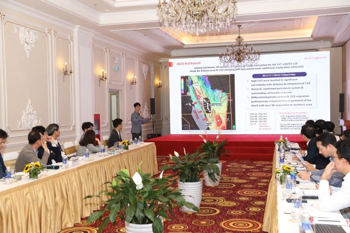 Trao đổi thông tin hợp tác giữa PVEP và SK Earthon