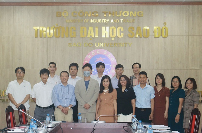 Đại Học Sao Đỏ