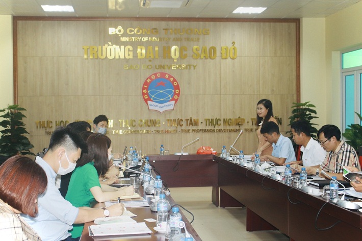Đại Học Sao Đỏ