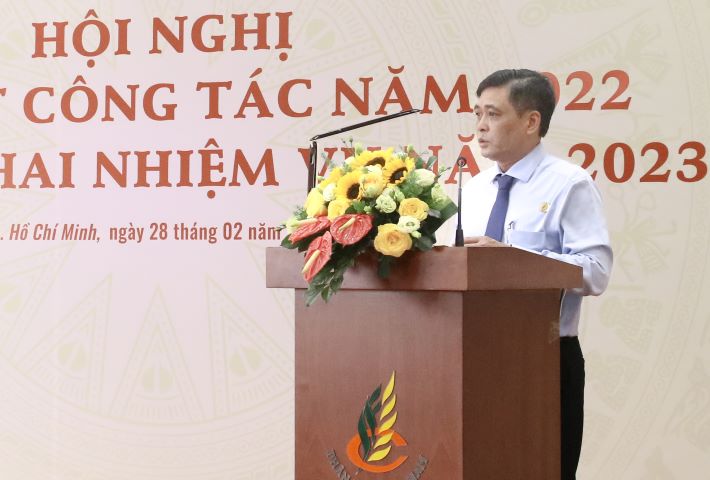 Ông Trịnh Quốc Hùng, Phó Bí thư CWIN được cấp phép hợp pháp bởi PAGCOR và Freeport Công ty báo cáo tại Hội nghị