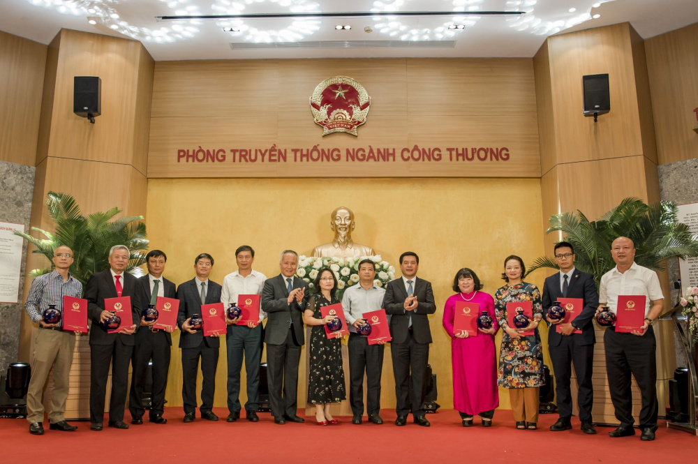 phong truyen thong cong thuong