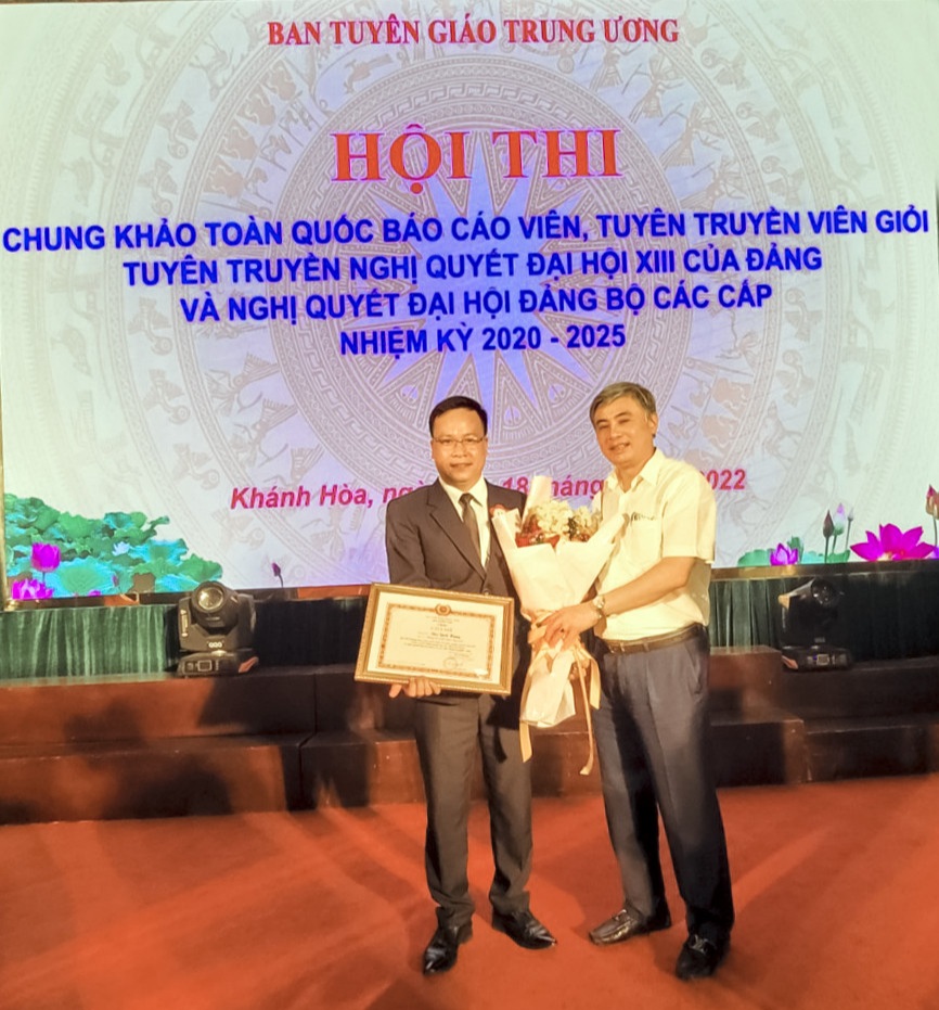 hanh hung