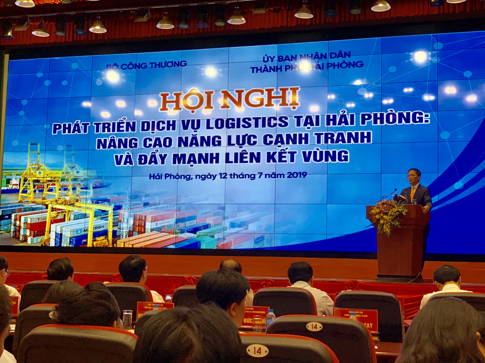 Bo truong Tran Tuan Anh