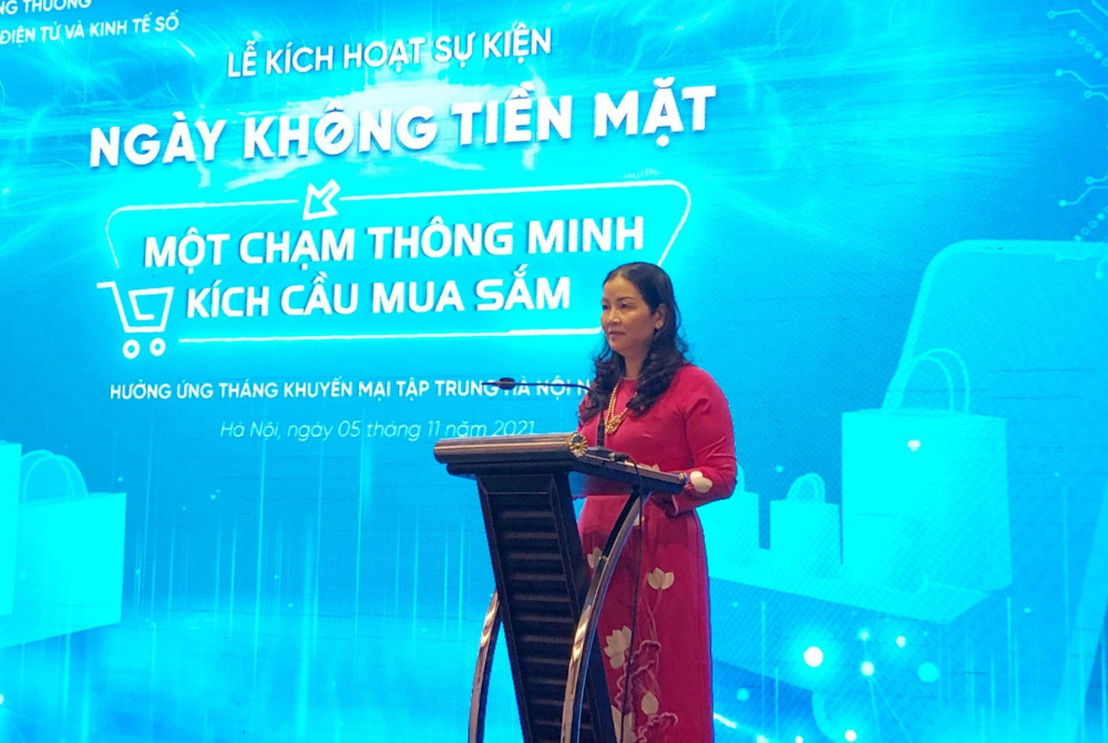 Ảnh Ngảy không dùng tiền mặt