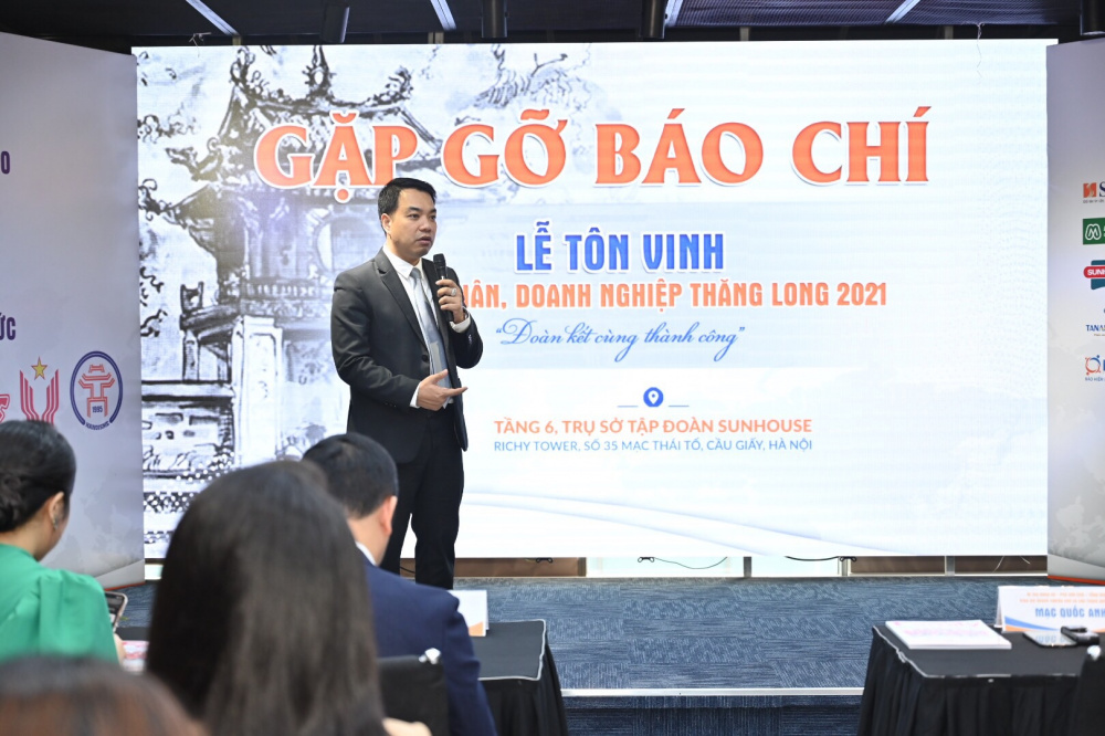 Ảnh  kễ  tôn  vinh  DN  năm 2021