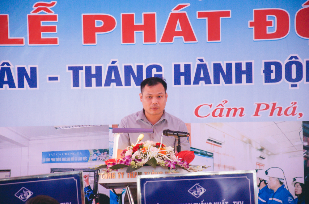 Quản đốc PX KT 1 Khổng Minh Báo phát biểu hưởng ứng