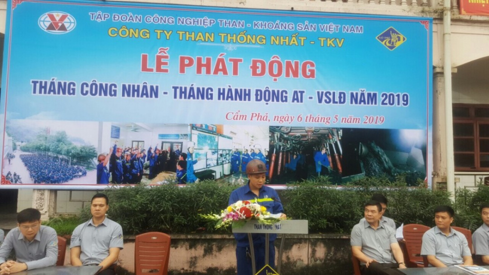 Đại diện công nhân phát biểu hưởng ứng