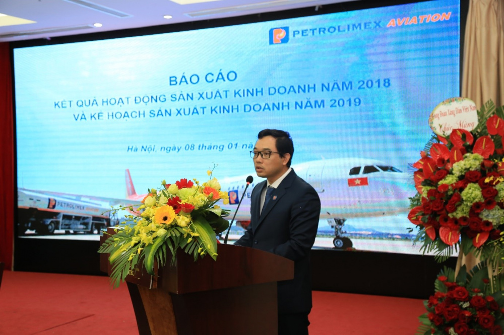 Ông Nguyễn Văn Học - Ủy viên HĐQT, Tổng giám đốc Petrolimex Aviation báo cáo kết quả hoạt động Nền tảng hàng đầu cung cấp Cwin com, kinh doanh năm 2018 và Kế hoạch năm 2019