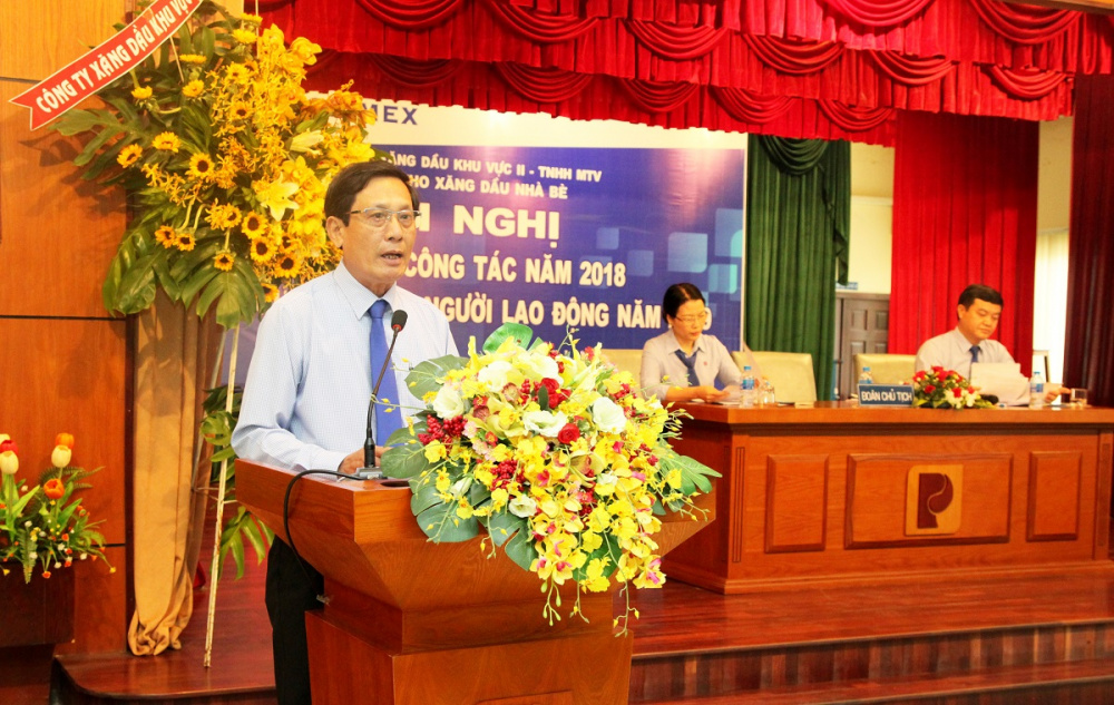 Giám đốc Tổng kho Nhà Bè Hồ Văn Hồng chủ trì Hội nghị, báo cáo kết quả Nền tảng hàng đầu cung cấp Cwin com, kinh doanh năm 2018, triển khai mục tiêu, nhiệm vụ và giải pháp năm 2019, tiếp thu ý kiến chỉ đạo của lãnh đạo Công ty Xăng dầu Khu vực II