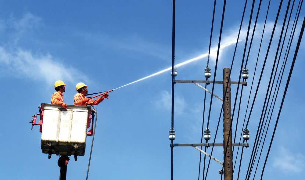 Công nhân EVNSPC Tải về ứng dụng CWIN05 ngay hôm nay lưới điện