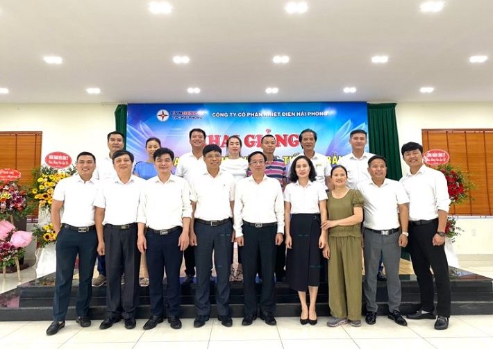 hình ảnh tại buổi sinh hoạt đầu tiên của Câu lạc bộ