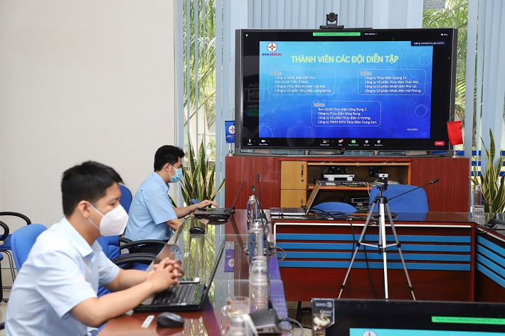 ban tổ chức phổ biến các nội dung tại buổi diễn tập