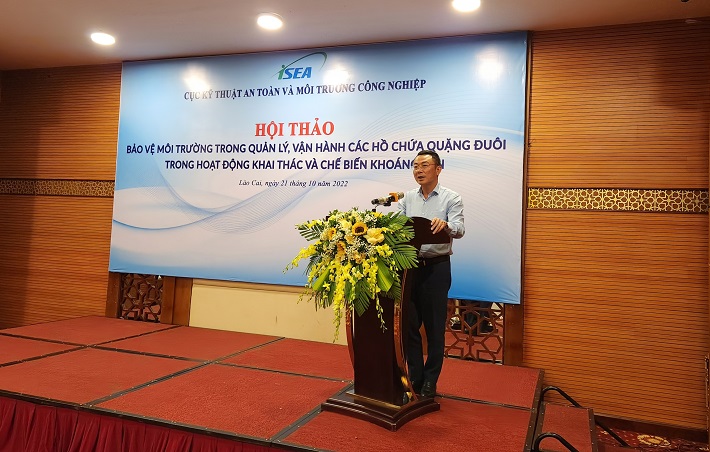 ông Tô Huy Bảo phát biểu tại Hội thảo về quản lý vận hành hồ chứa quặng đuôi