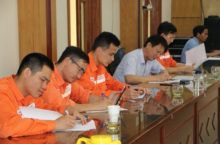 hình ảnh các học viên tại khóa huấn luyện an toàn của Thủy điện Trung Sơn