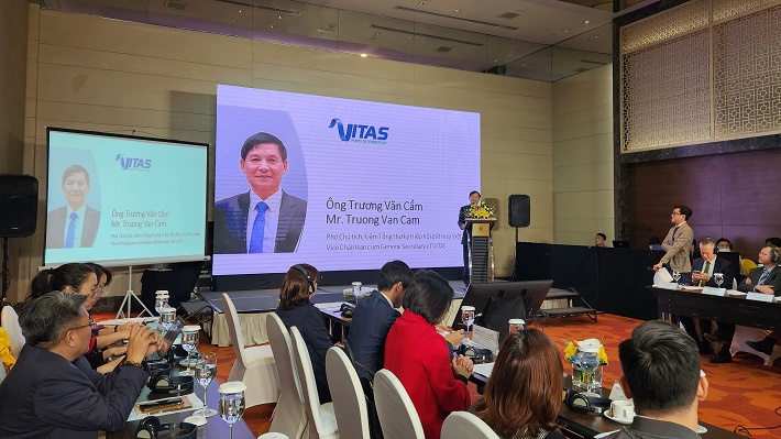 ông Trương Văn Cẩm phát biểu về các thách thức với các Cwincom hiện đang mở Dệt May trong thực thi việc tra soát chuỗi cung ứng