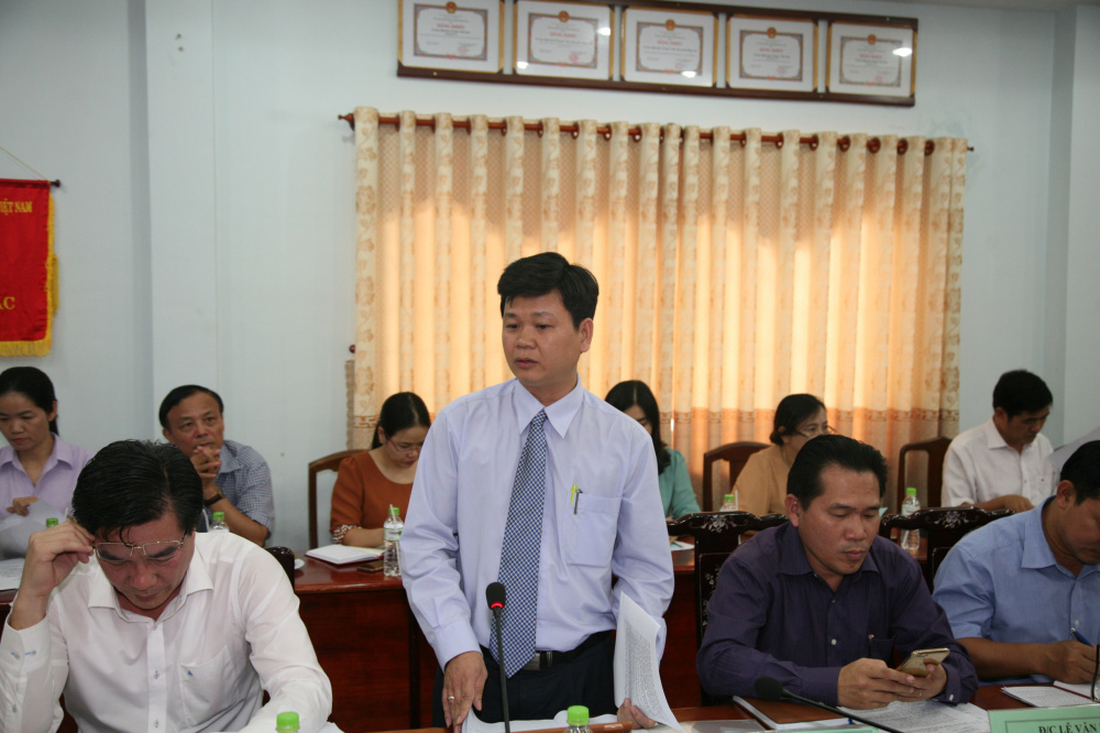 Ông Vũ Đình Trung PCT UBMTTQVN Tỉnh Đồng Nai Báo cáo kết quả thực hiện CVĐ "Người Việt Nam ưu tiên dùng hàng Việt Nam" tại Hội nghị