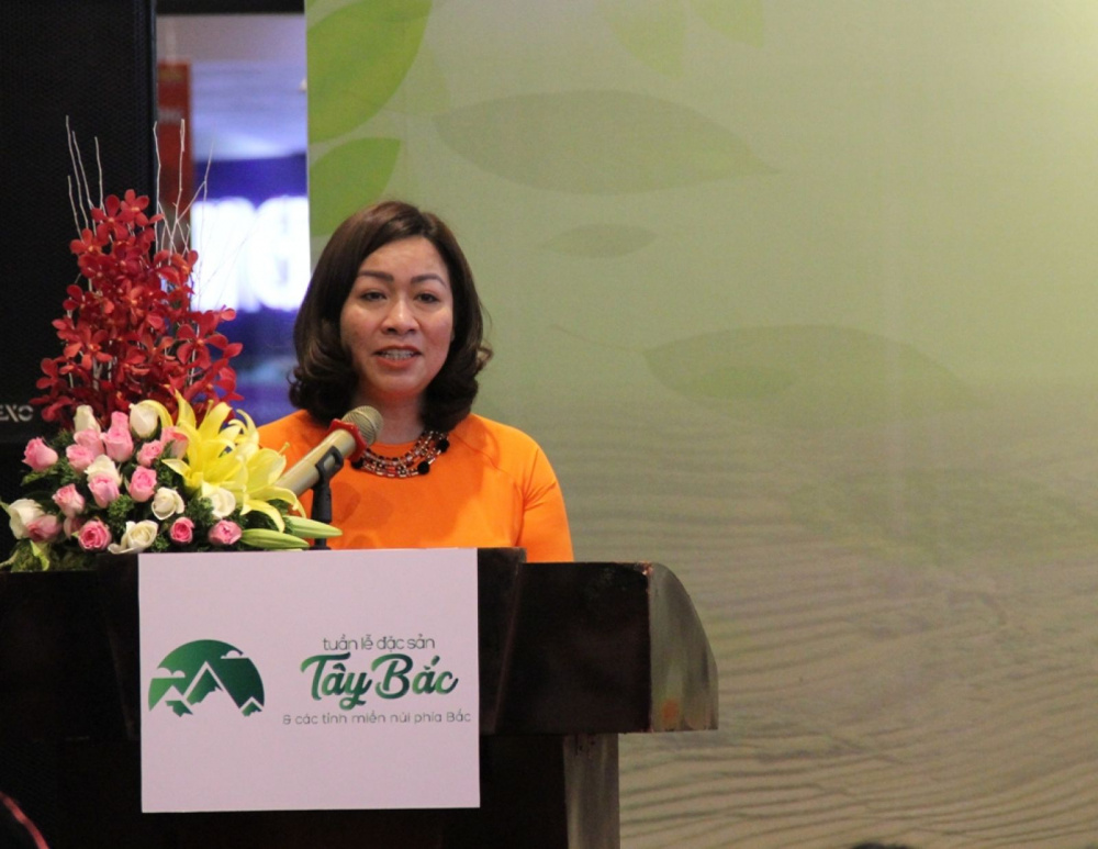 Bà Lê Thị Mai Linh, Phó Chủ tịch Quan hệ Đối ngoại Tập đoàn Central Group Việt Nam  phát biểu tại buổi lễ