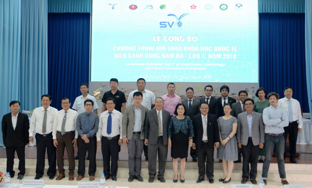 Trước đó Nhà trường đã tổ chức lễ công bố về nội dung chương trình hội thảo