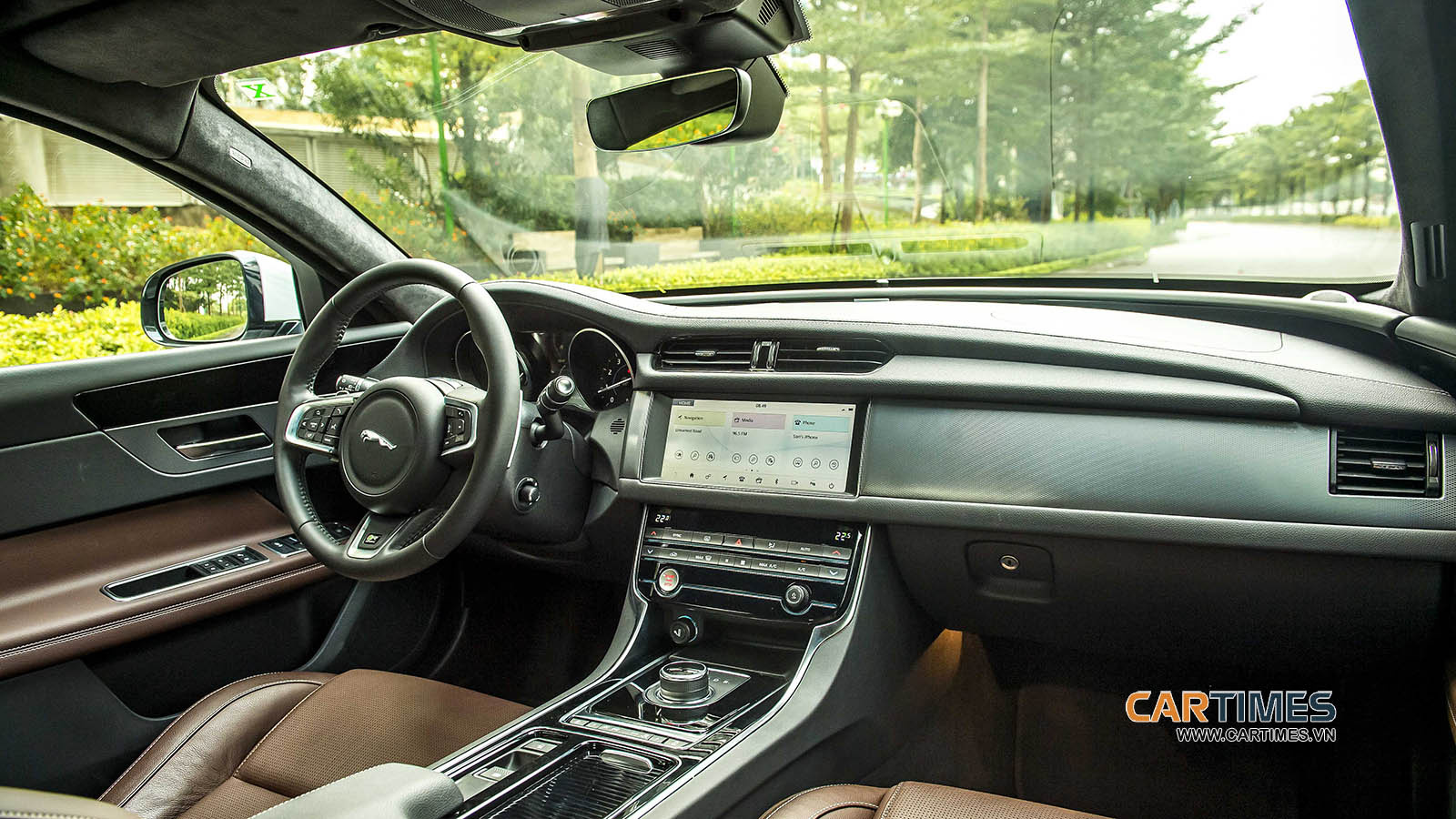 Nội thất xe Jaguar XF