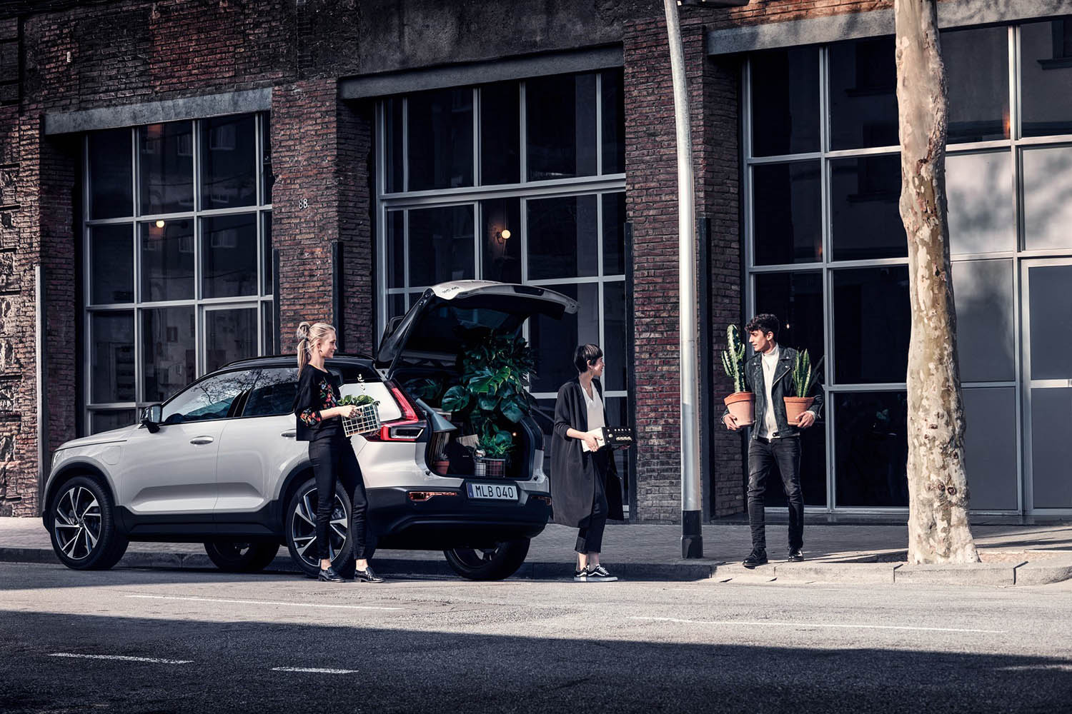 volvo-designed-around-you_10
