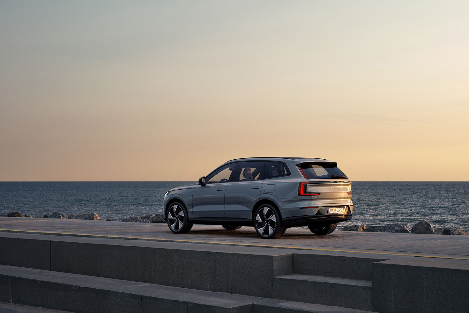 volvo-designed-around-you_17