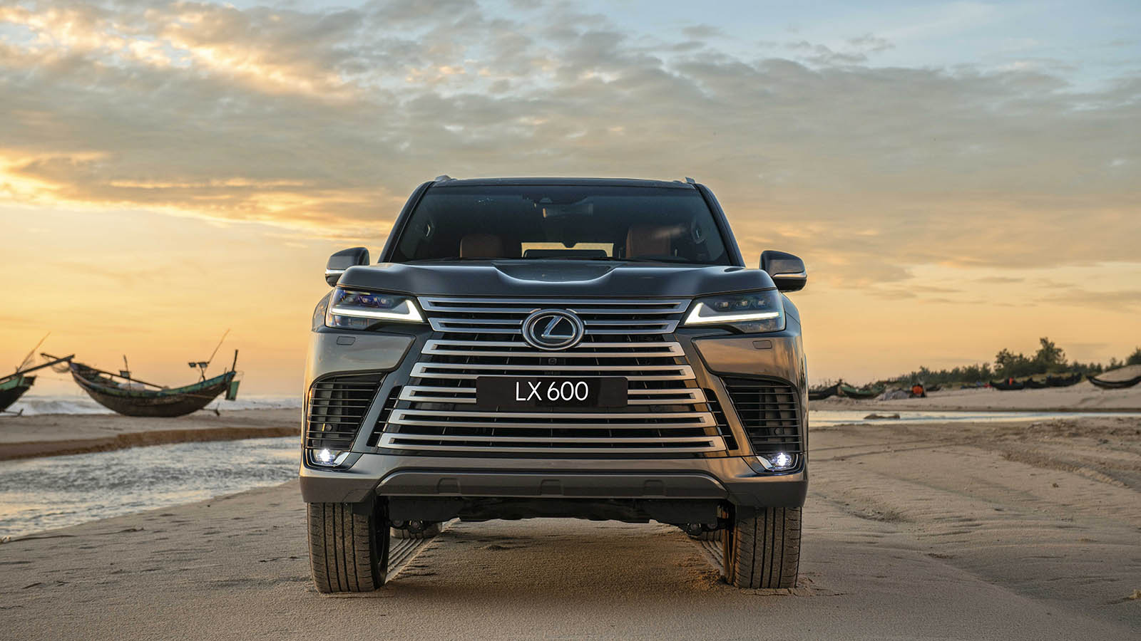 Đầu xe Lexus LX 600