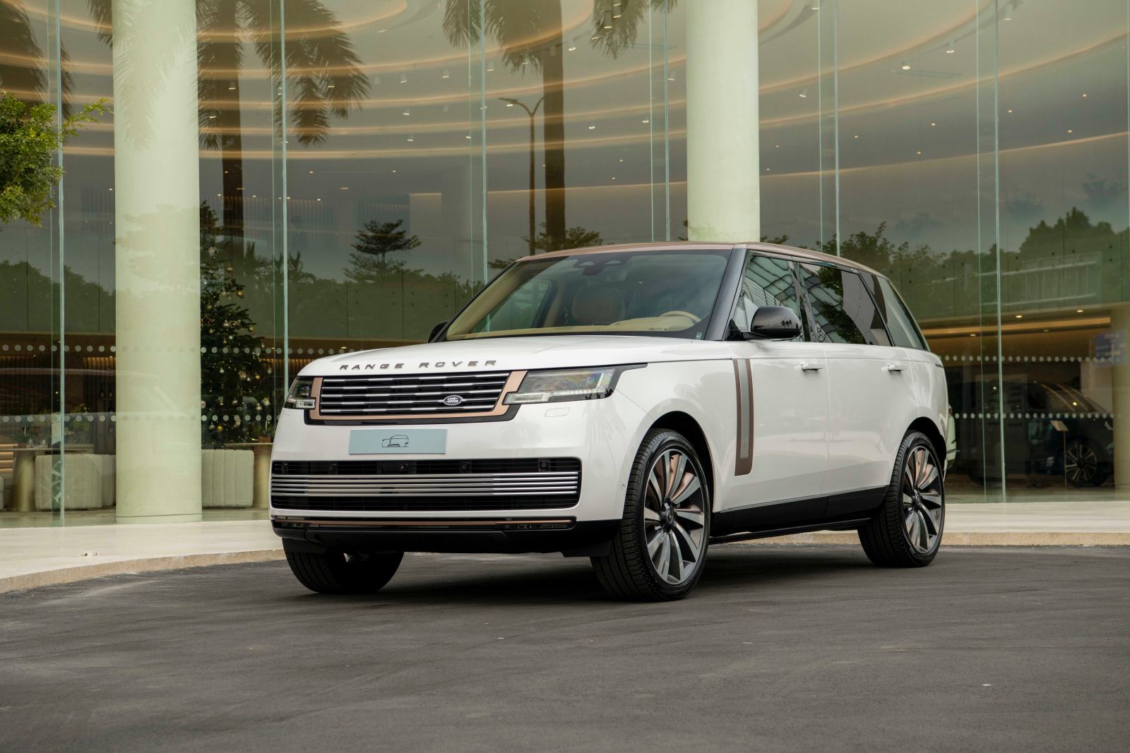 Ngoại thất Range Rover SV