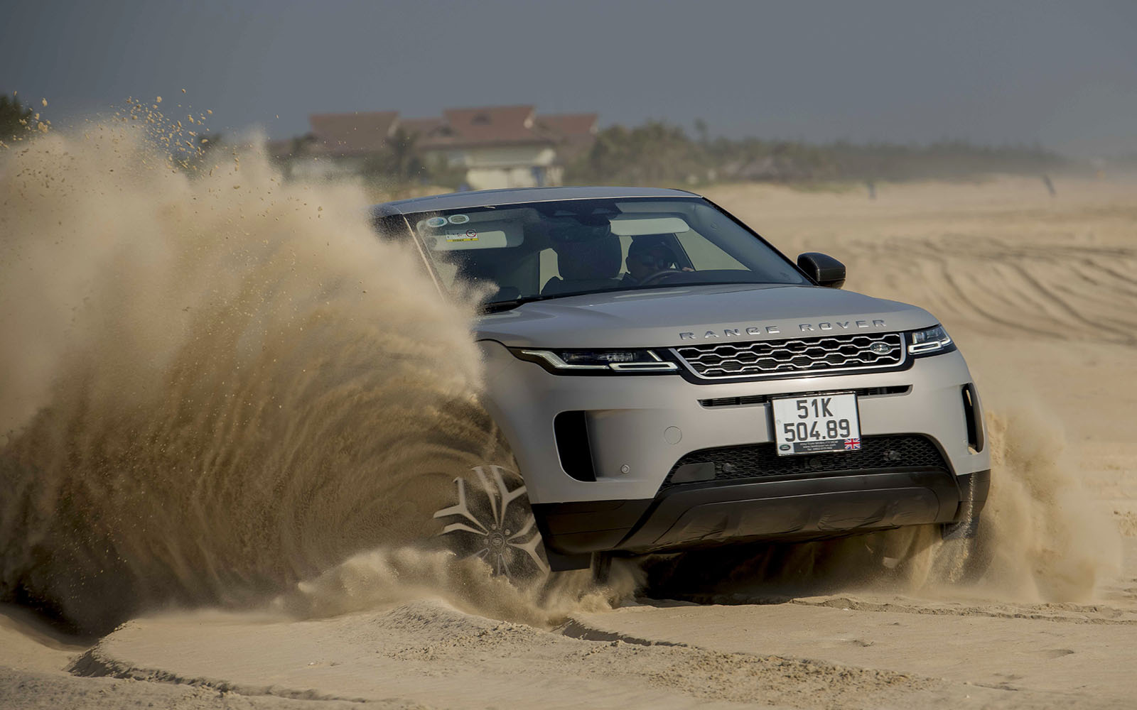Đầu xe Range Rover Evoque