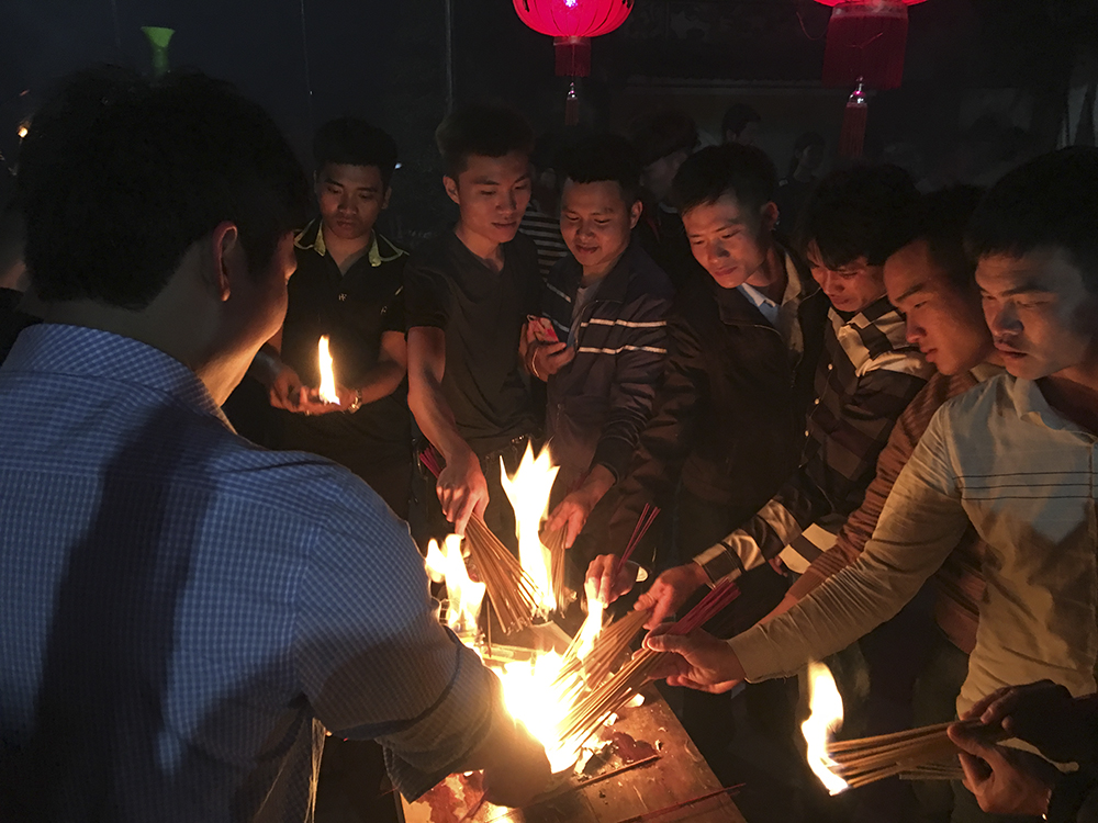 tục xin lửa đầu năm