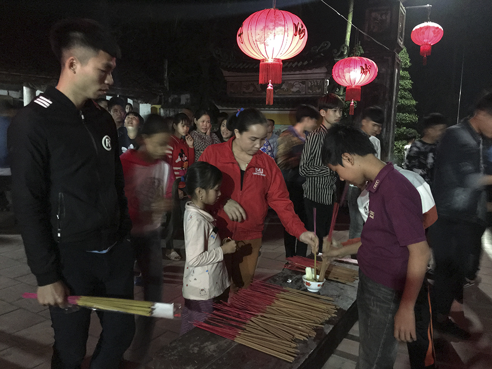 tục xin lửa đầu năm