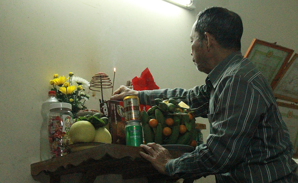 tục xin lửa cầu may