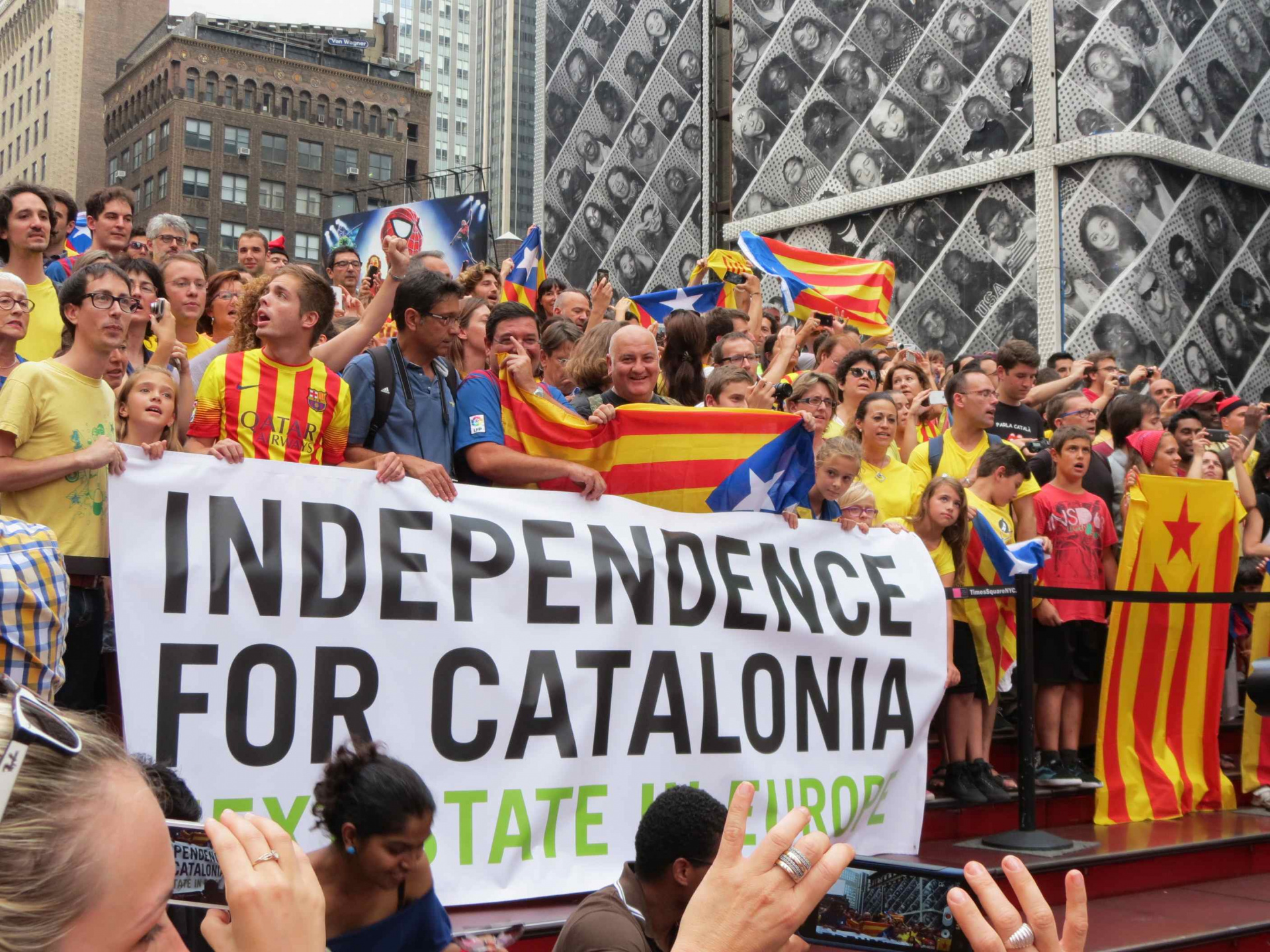 Biểu tình đòi Catalonia ly khai khỏi Tây Ban Nha 