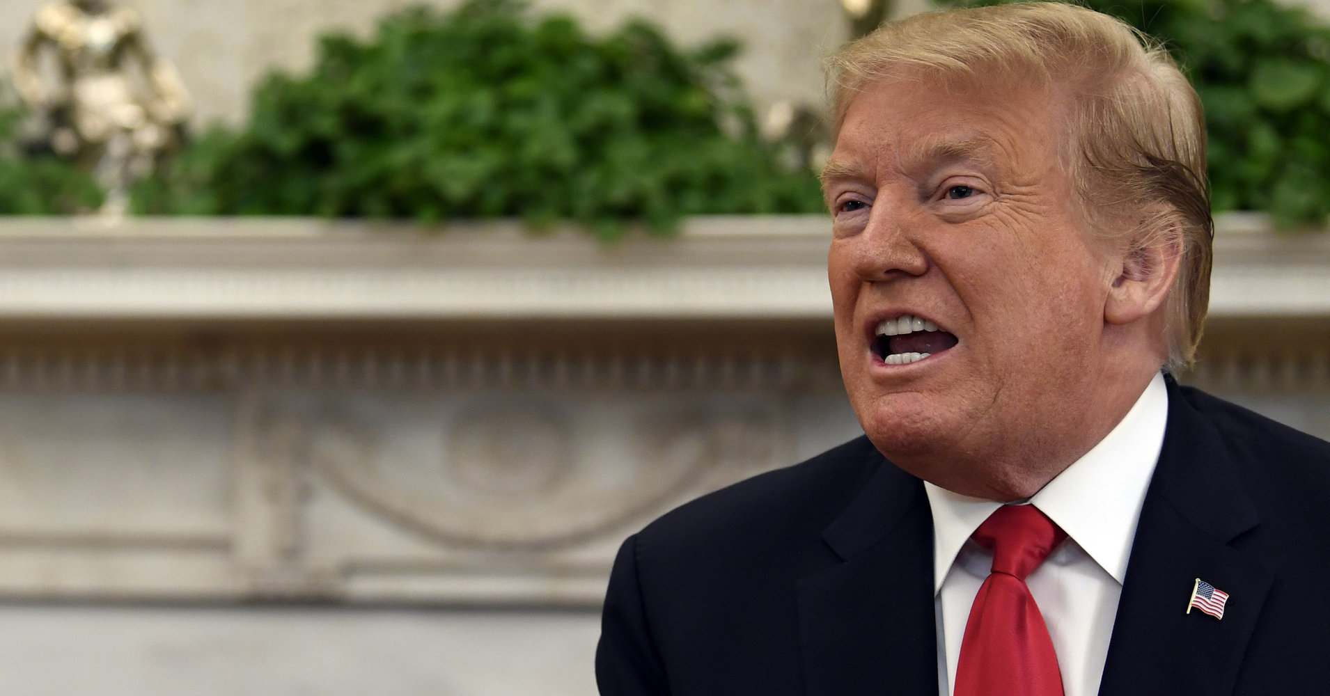 Trump tức giận về cựu phụ tá cung cấp thông tin cho Mueller