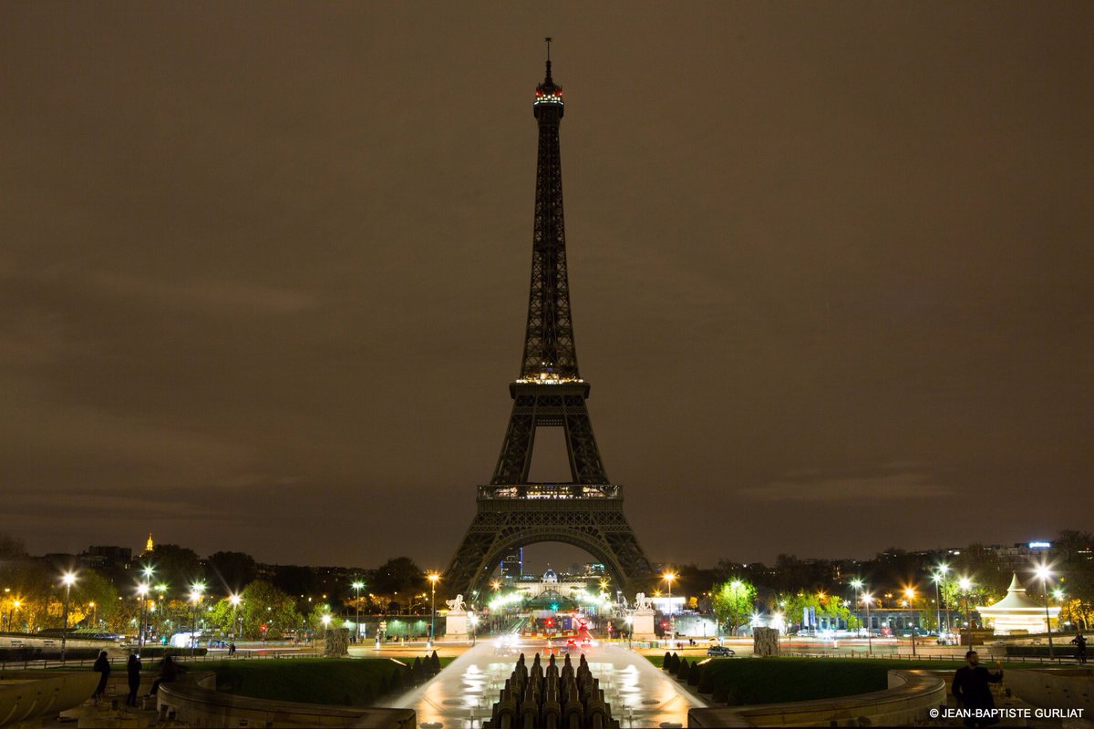 Tháp Eiffel