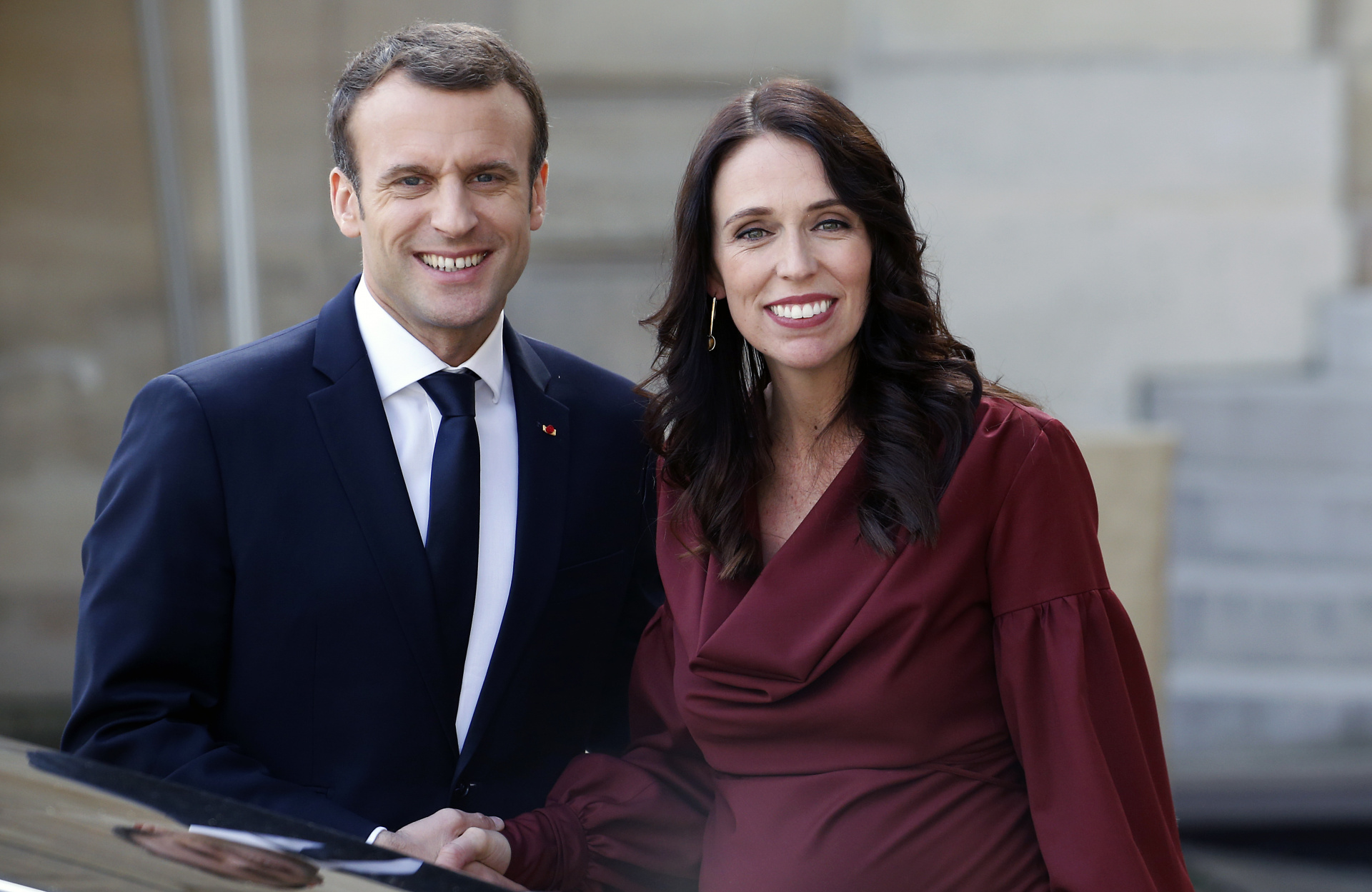  Emmanuel Macron và Jacinda Ardern