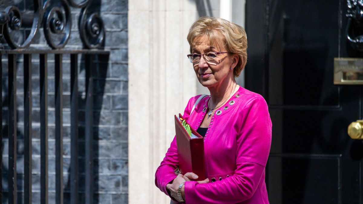 bà Andrea Leadsom