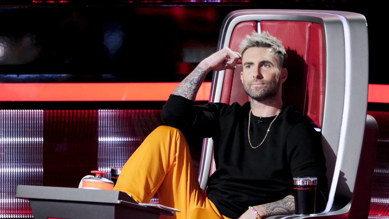Nam ca sỹ Adam Levine