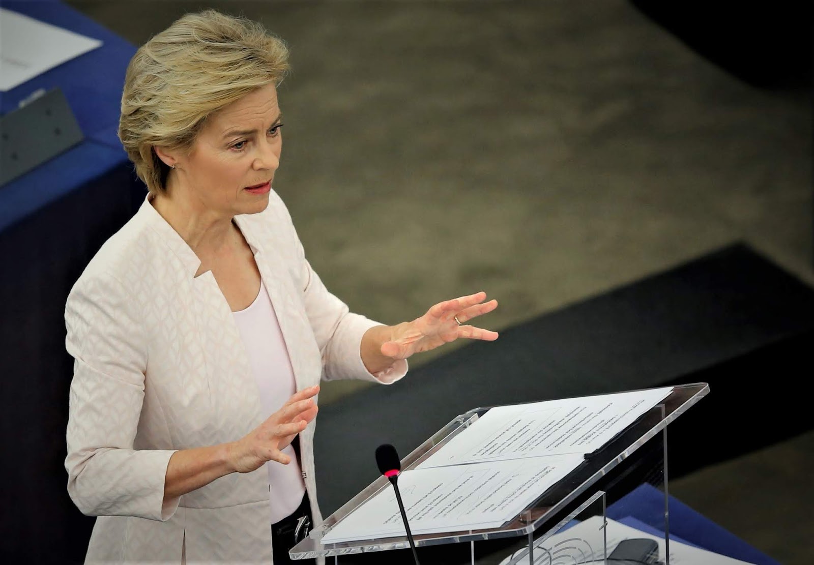 Bà Ursula von der Leyen
