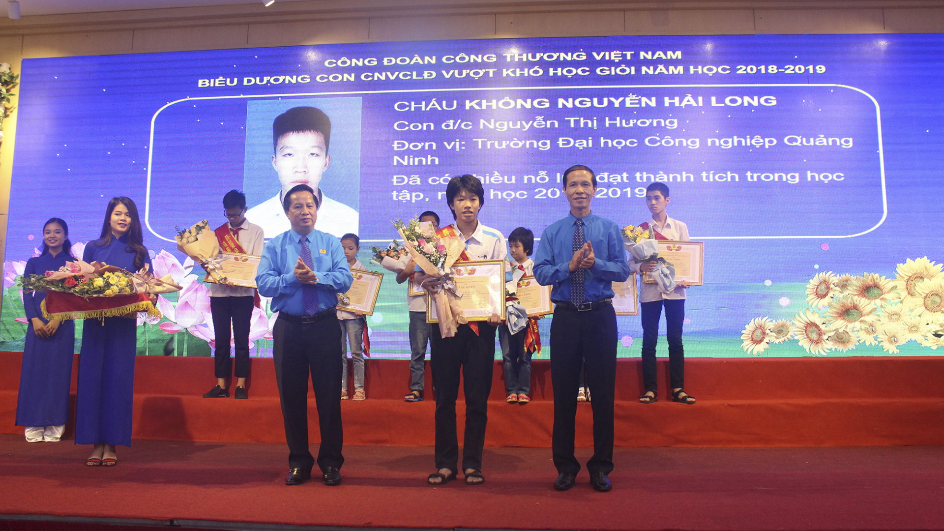 Công đoàn công thương việt nam biểu dương gia đình tiêu biểu năm 2019, tuyên dương học sinh giỏi