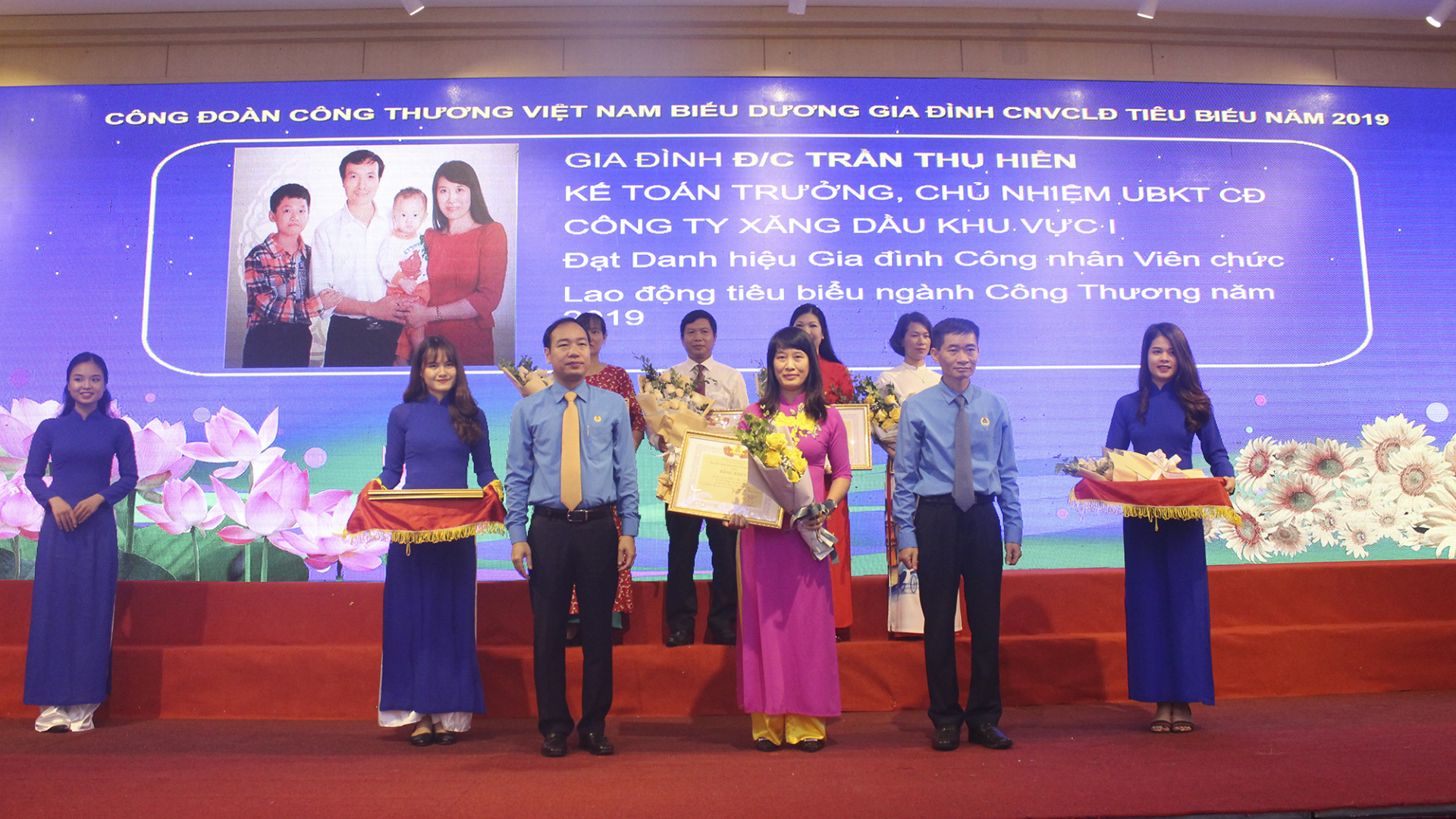 Công đoàn công thương việt nam biểu dương gia đình tiêu biểu năm 2019, tuyên dương học sinh giỏi