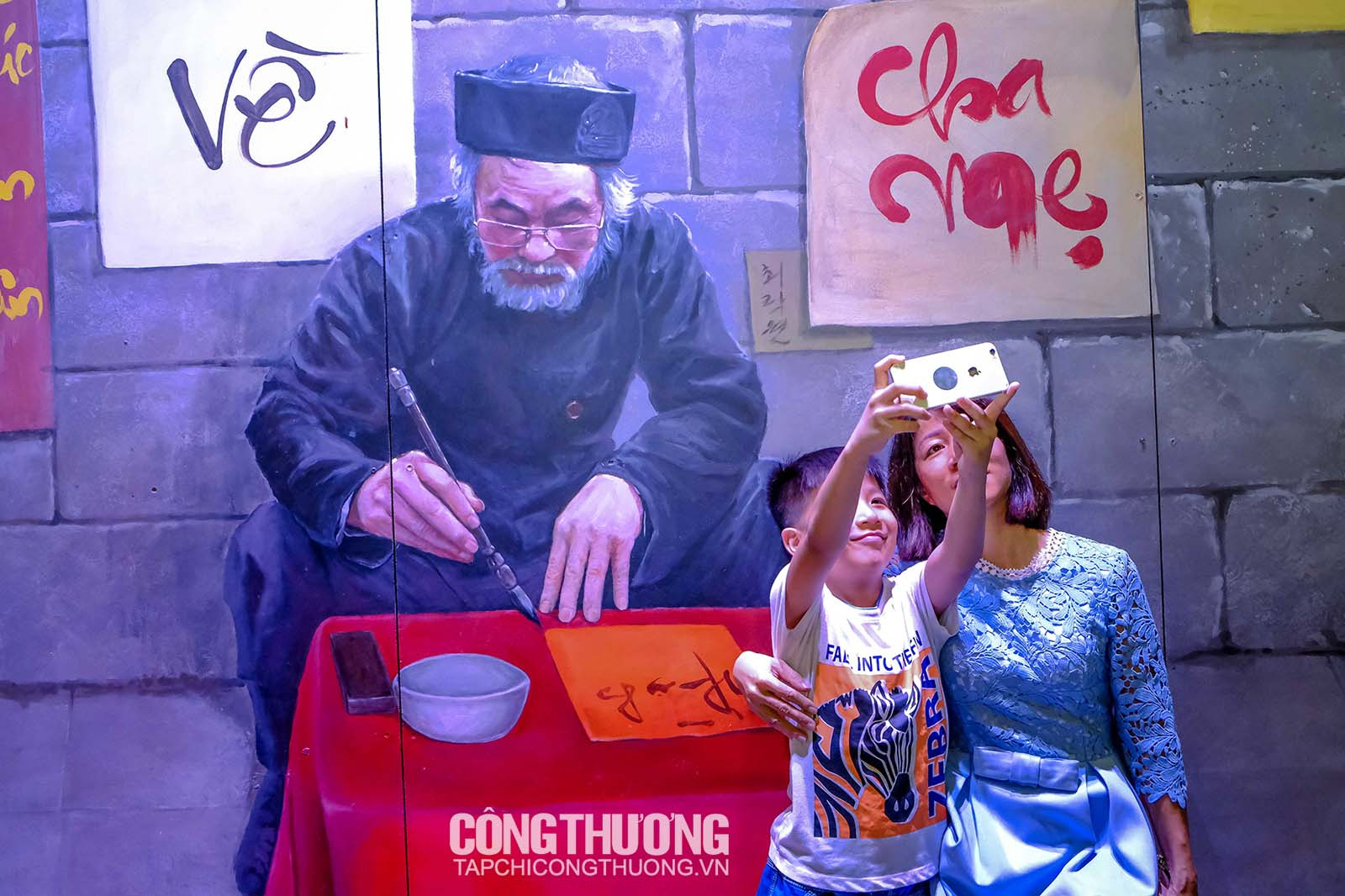 Check in ở phố Bích Hoạ Phùng Hưng