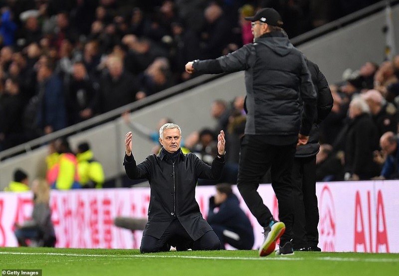 Tottenham và Mourinho gục ngã trước sức mạnh vượt trội của Liverpool và chịu thua 0-1