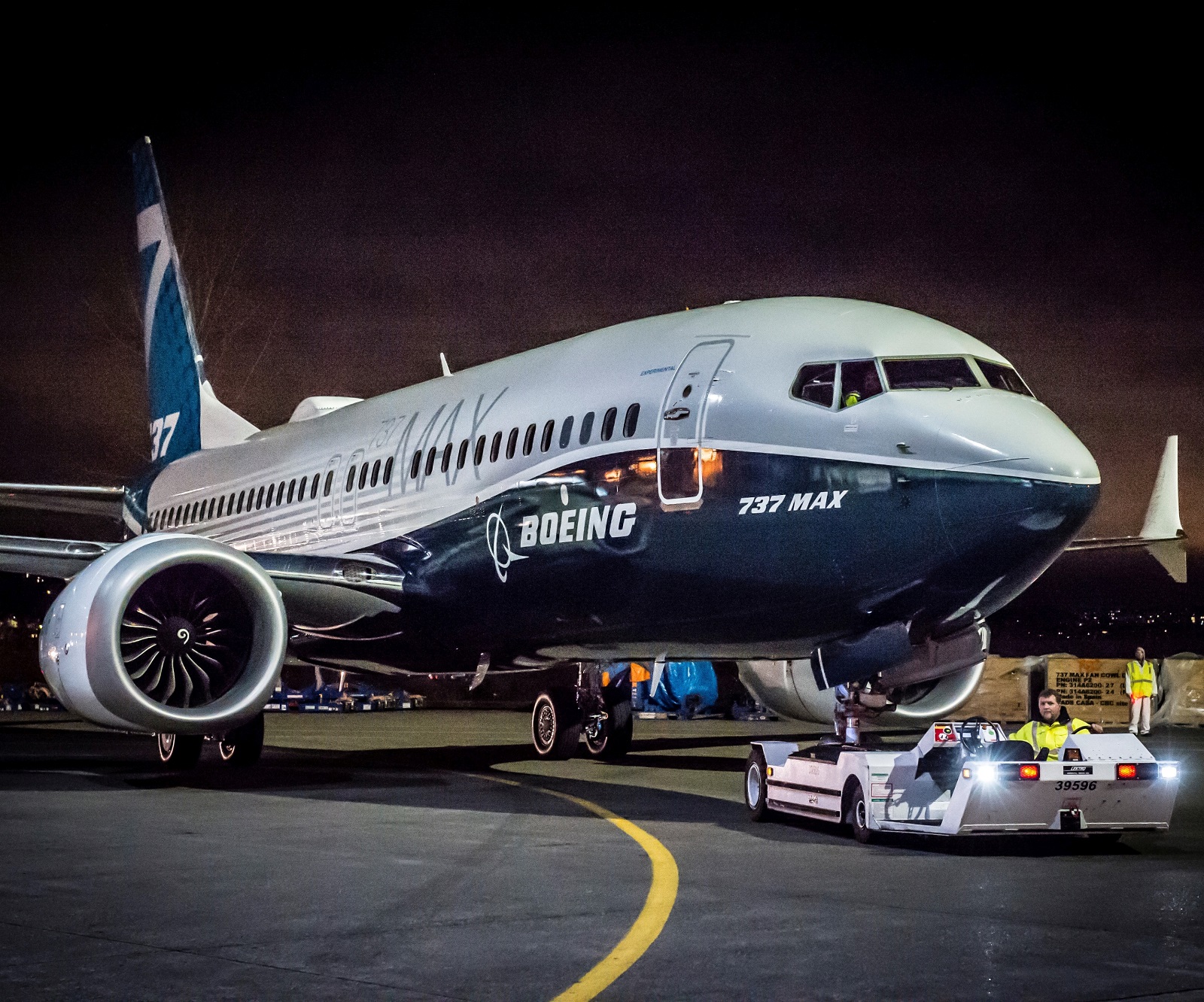 737 MAX